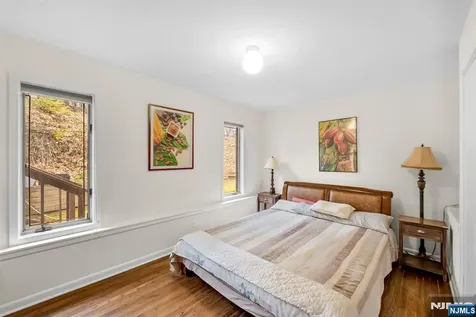 37 Berkshire Road Woodcliff Lake NJ 07677