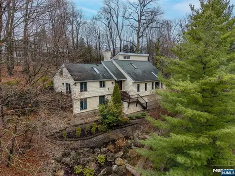 37 Berkshire Road Woodcliff Lake NJ 07677