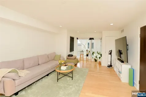 310 Cliff Lane Cliffside Park NJ 07010