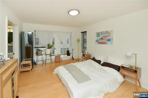 310 Cliff Lane Cliffside Park NJ 07010