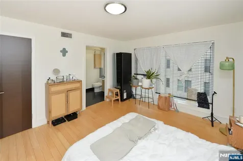 310 Cliff Lane Cliffside Park NJ 07010