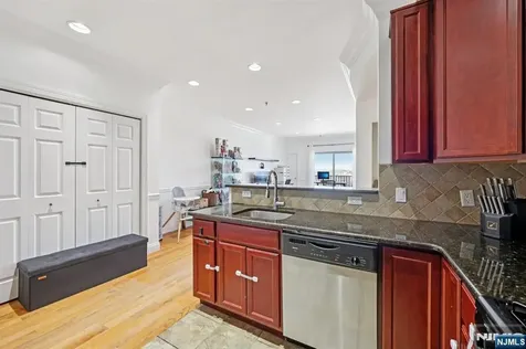 15-19 Tichenor Newark NJ 07112