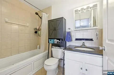 15-19 Tichenor Newark NJ 07112