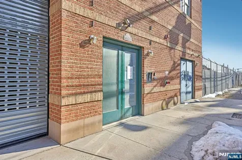 15-19 Tichenor Newark NJ 07112