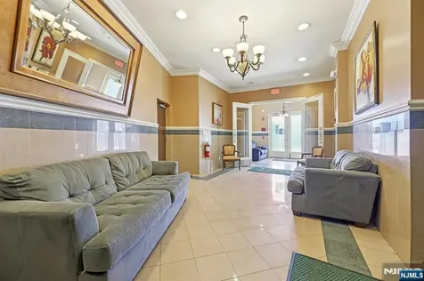 15-19 Tichenor Newark NJ 07112