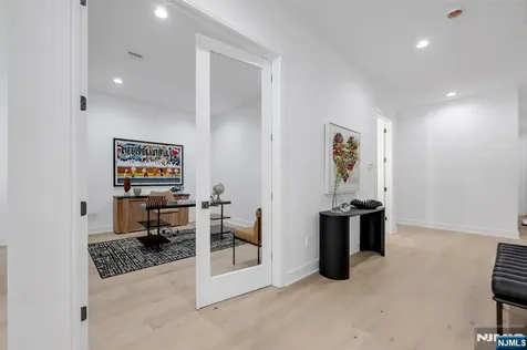 27 Feldman Court Paramus NJ 07652