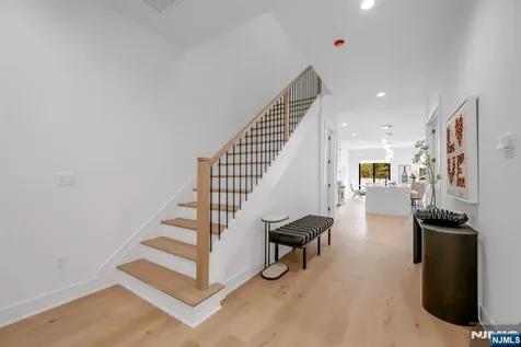 27 Feldman Court Paramus NJ 07652