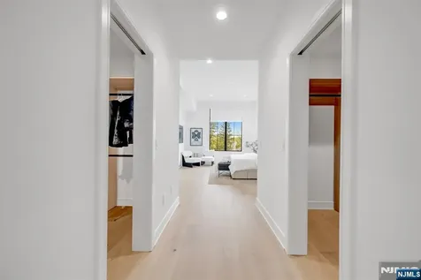 27 Feldman Court Paramus NJ 07652