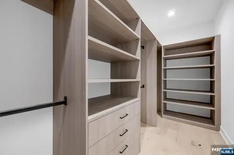 27 Feldman Court Paramus NJ 07652