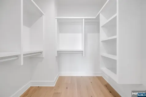 27 Feldman Court Paramus NJ 07652