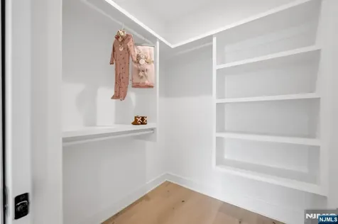 27 Feldman Court Paramus NJ 07652