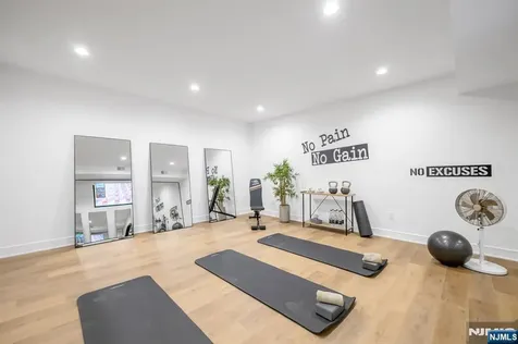 27 Feldman Court Paramus NJ 07652