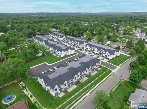 27 Feldman Court Paramus NJ 07652