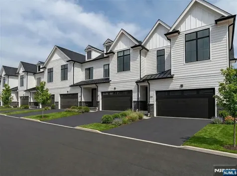 27 Feldman Court Paramus NJ 07652