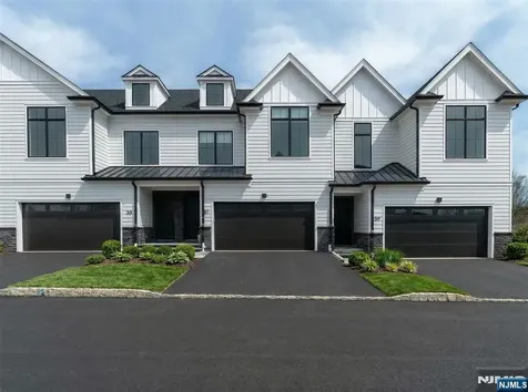 27 Feldman Court Paramus NJ 07652