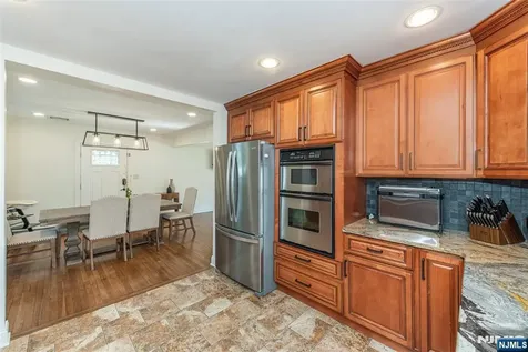 18 Evergreen Drive Lincoln Park Borough NJ 07035