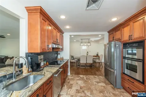 18 Evergreen Drive Lincoln Park Borough NJ 07035
