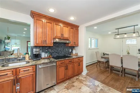 18 Evergreen Drive Lincoln Park Borough NJ 07035