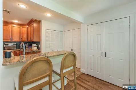 18 Evergreen Drive Lincoln Park Borough NJ 07035