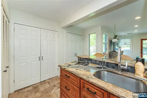 18 Evergreen Drive Lincoln Park Borough NJ 07035
