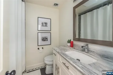 18 Evergreen Drive Lincoln Park Borough NJ 07035