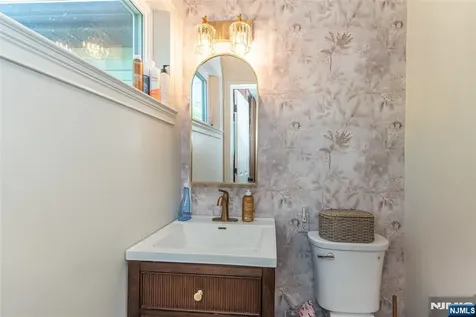 18 Evergreen Drive Lincoln Park Borough NJ 07035