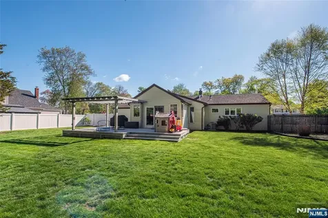 18 Evergreen Drive Lincoln Park Borough NJ 07035