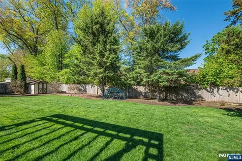 18 Evergreen Drive Lincoln Park Borough NJ 07035