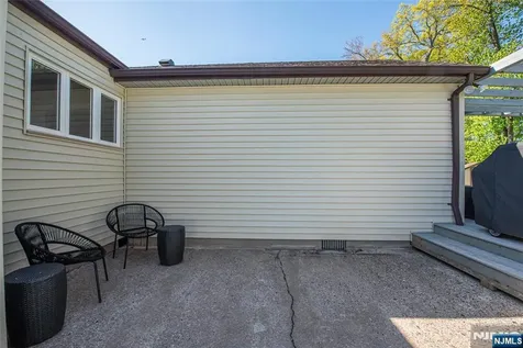 18 Evergreen Drive Lincoln Park Borough NJ 07035