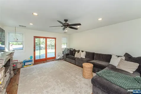 18 Evergreen Drive Lincoln Park Borough NJ 07035