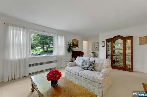 522 Helena Avenue Wyckoff NJ 07481