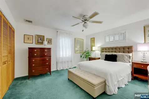 522 Helena Avenue Wyckoff NJ 07481