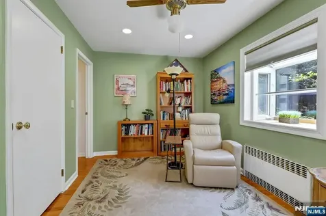 522 Helena Avenue Wyckoff NJ 07481