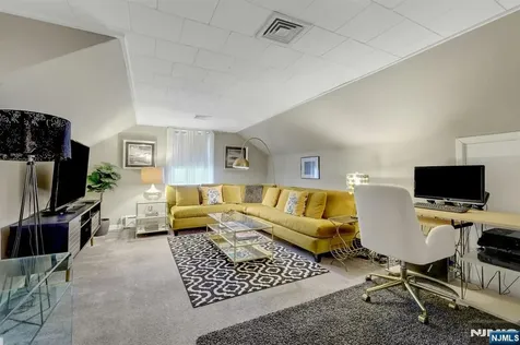 522 Helena Avenue Wyckoff NJ 07481