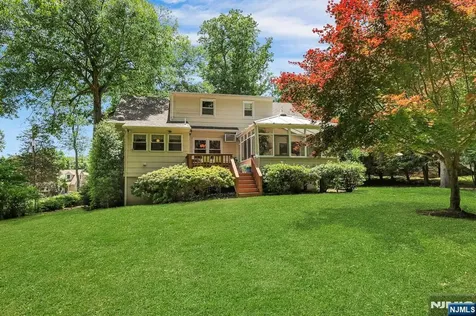 522 Helena Avenue Wyckoff NJ 07481
