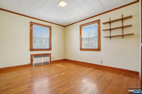 649 8th Street Carlstadt NJ 07072