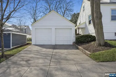 649 8th Street Carlstadt NJ 07072