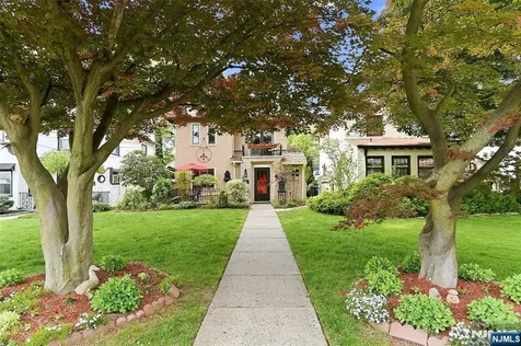 31 Martin Terrace Hackensack NJ 07601