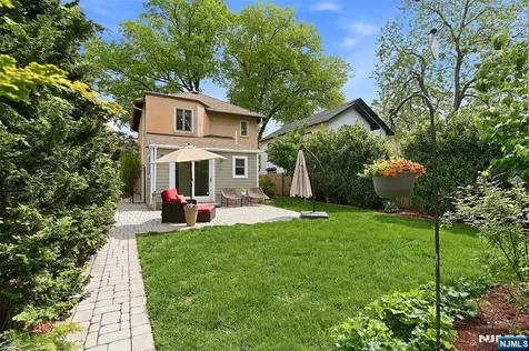 31 Martin Terrace Hackensack NJ 07601