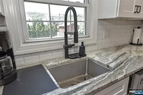 11 Onyx Terrace North Haledon NJ 07508