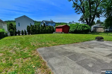 11 Onyx Terrace North Haledon NJ 07508