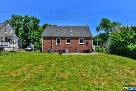 11 Onyx Terrace North Haledon NJ 07508