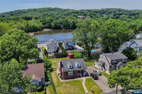 11 Onyx Terrace North Haledon NJ 07508