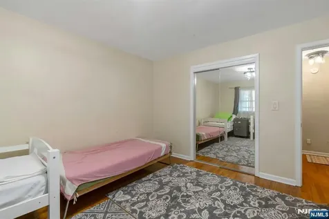 201 Oakdene Place Cliffside Park NJ 07010