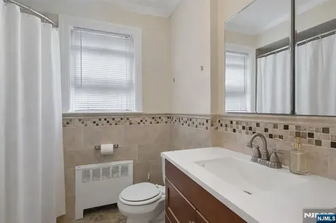 201 Oakdene Place Cliffside Park NJ 07010