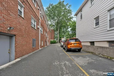 201 Oakdene Place Cliffside Park NJ 07010