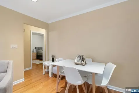 201 Oakdene Place Cliffside Park NJ 07010