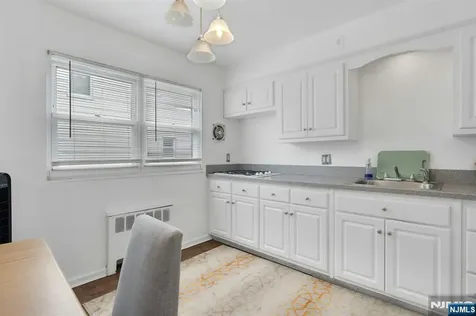 201 Oakdene Place Cliffside Park NJ 07010