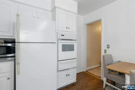 201 Oakdene Place Cliffside Park NJ 07010