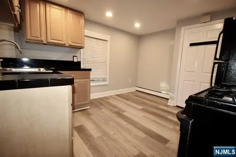 323 Maple Avenue Oradell NJ 07649